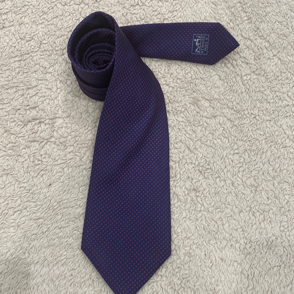 Hermés Tie - Blue w/ Red Dots